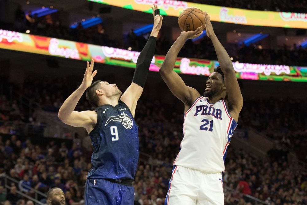  恩比德复出76人终结两连败  