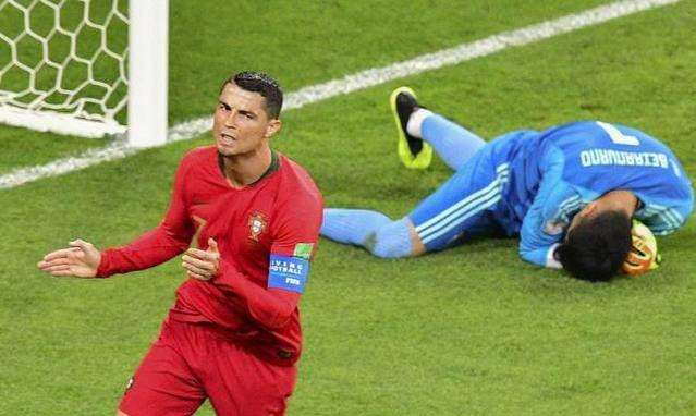  格伊乌龙送礼成罪人，水晶宫自摆乌龙痛失好局惜败  