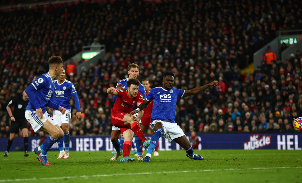  特拉奥雷一条龙破门狼队客场险胜布莱顿添积分